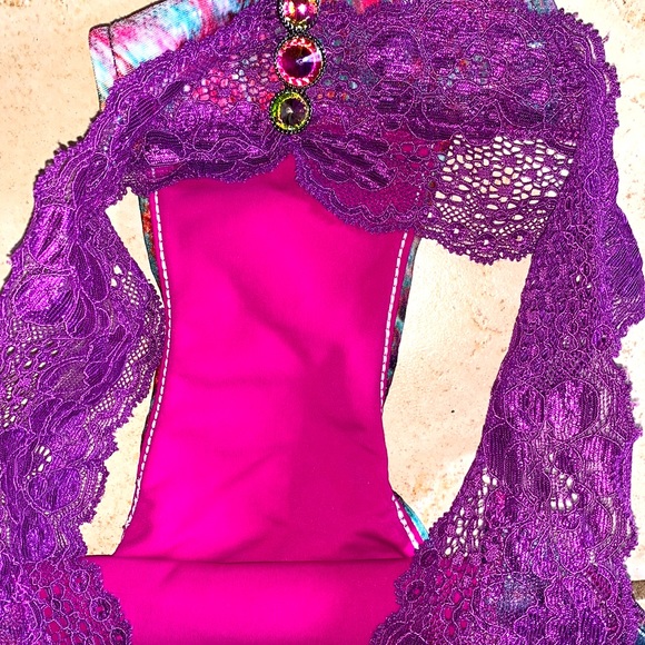 Beach Bunny Peacock Bottoms Size Small NWOT 1 of 500 - Picture 10 of 14